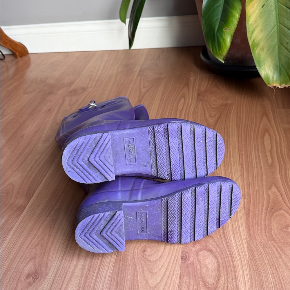 Hunter Women's Vibrant Purple Rain Boots - Picture 5 of 7